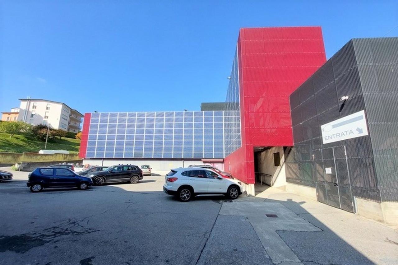 Negozio in Via Giuseppe Garibaldi, N. 47, Ponte San Pietro - Foto 1