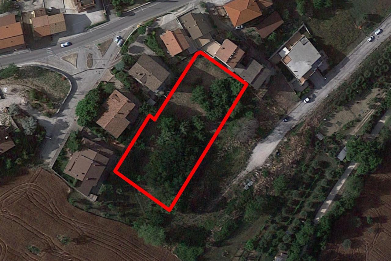 Terreno edificabile residenziale in vendita a Monte San Giusto