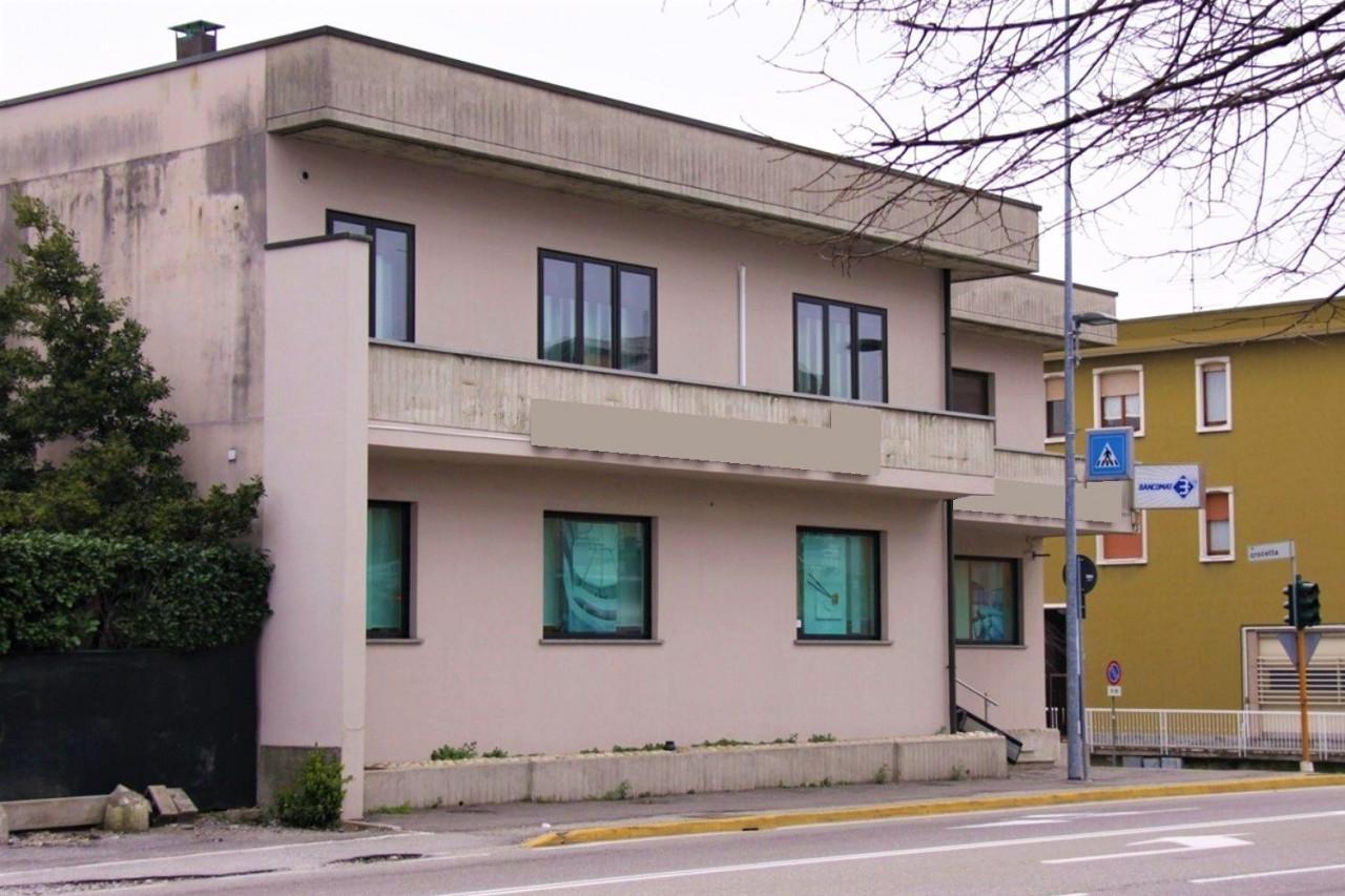 Ufficio in vendita a Lurago D'Erba