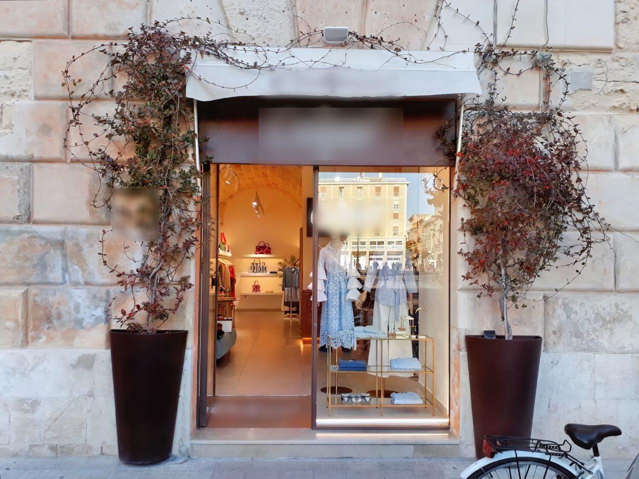 Negozio in Via Francesco Rubichi, N. 41, Lecce - Foto 1