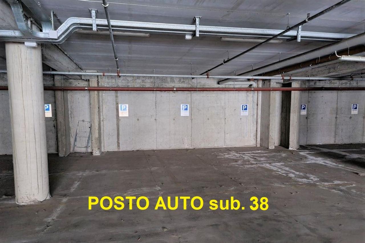 Posto auto in vendita a Verona