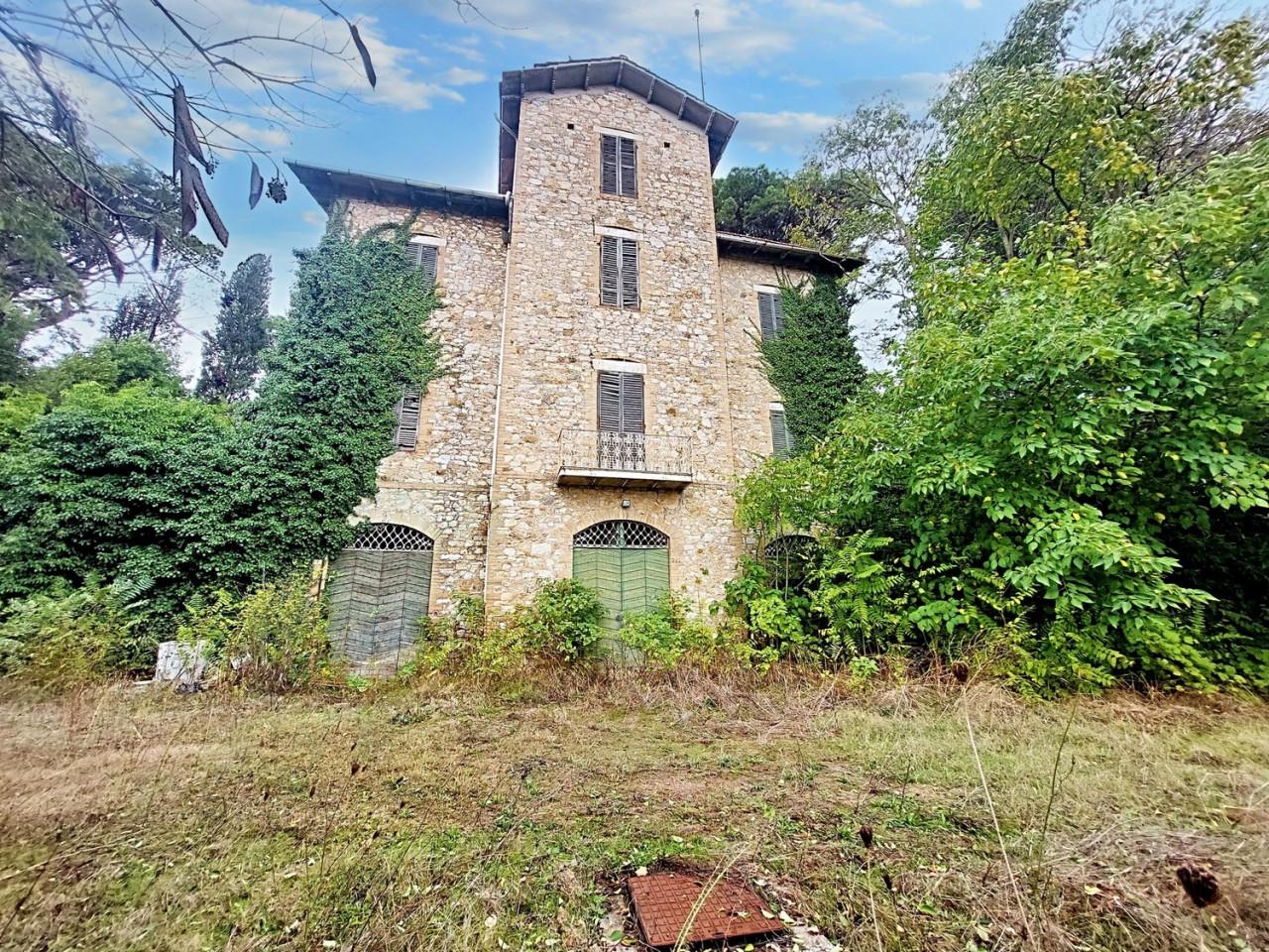 Casa indipendente in vendita a Perugia