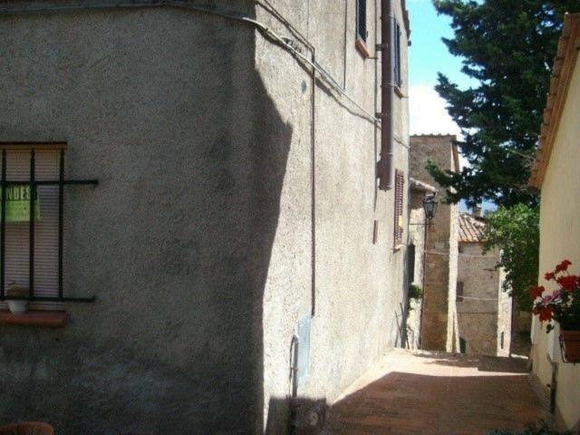 2-room flat in Piazza Cisterna, Casole d'Elsa - Photo 1