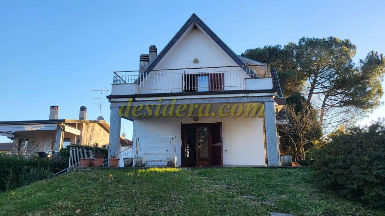Villa unifamiliare in vendita a Castelletto Sopra Ticino