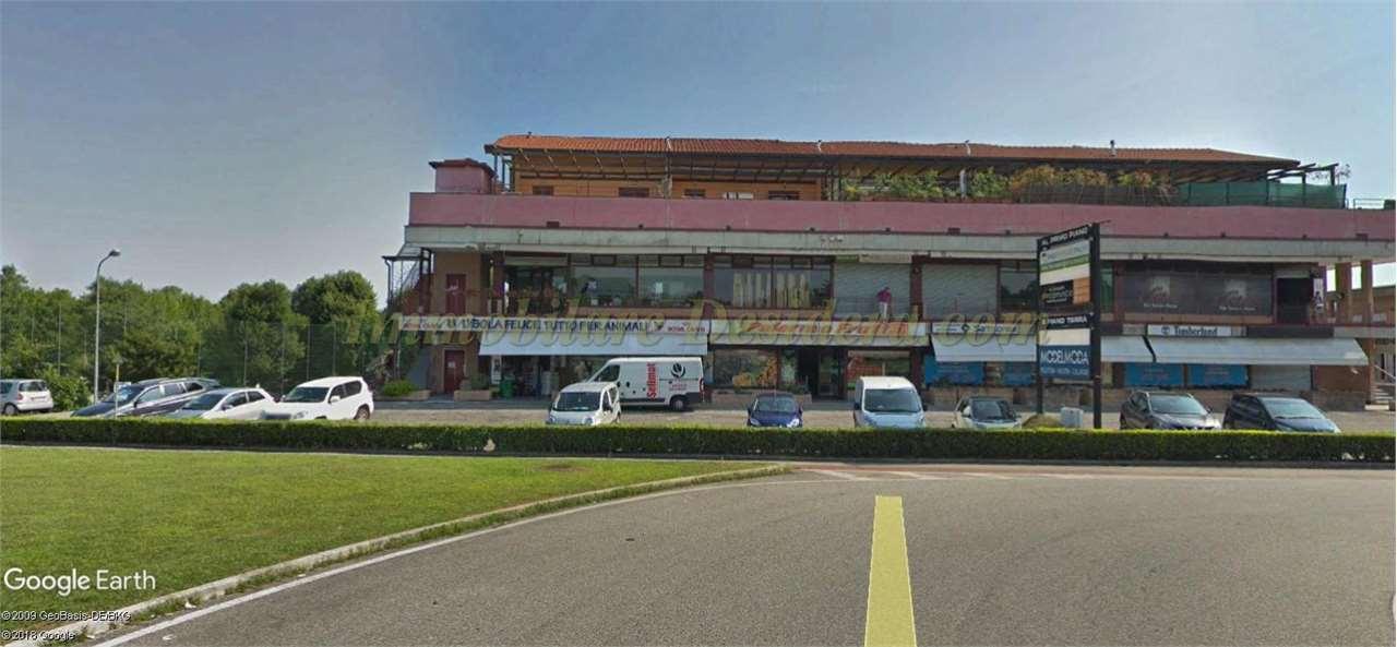 Negozio in , Castelletto sopra Ticino - Foto 1