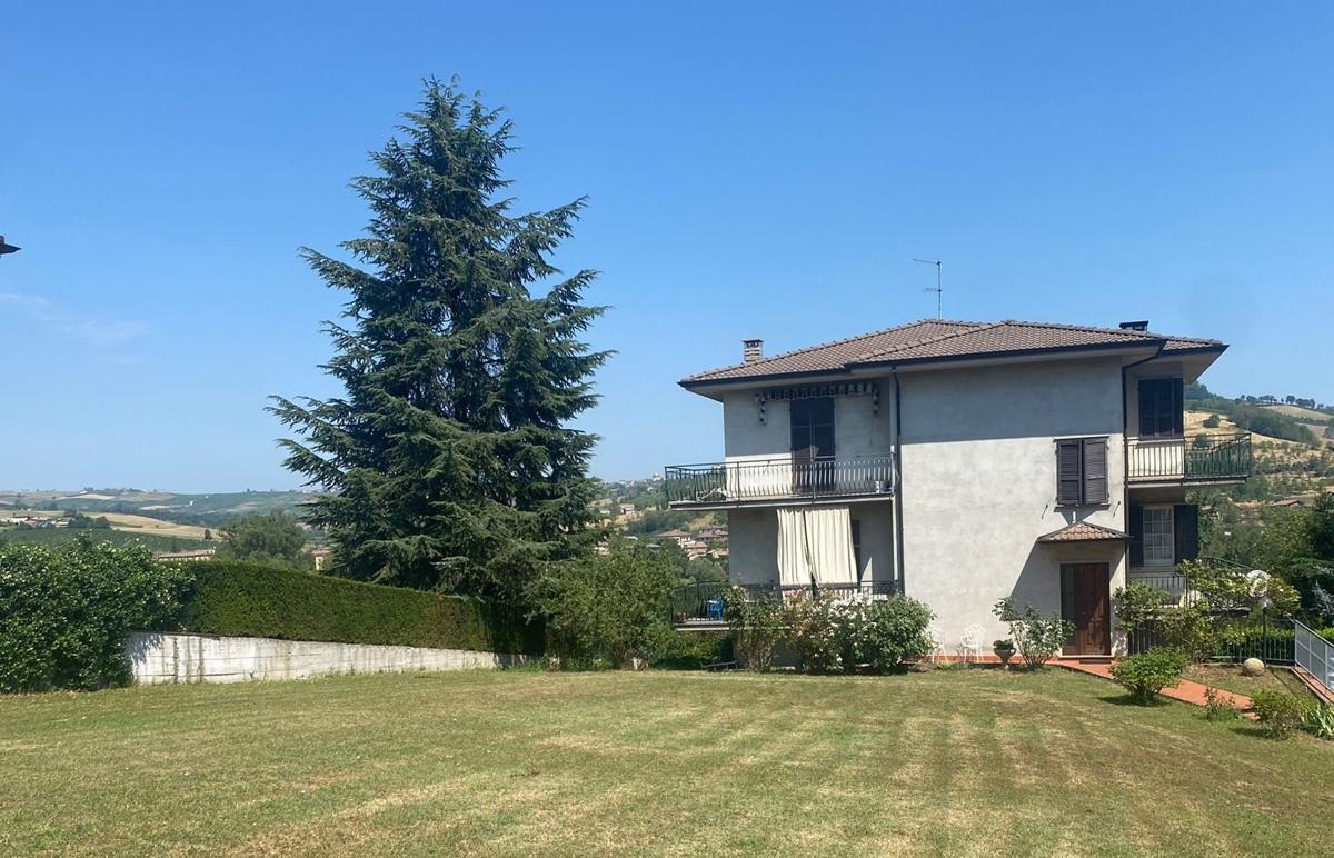 Villa in vendita a Pianello Val Tidone