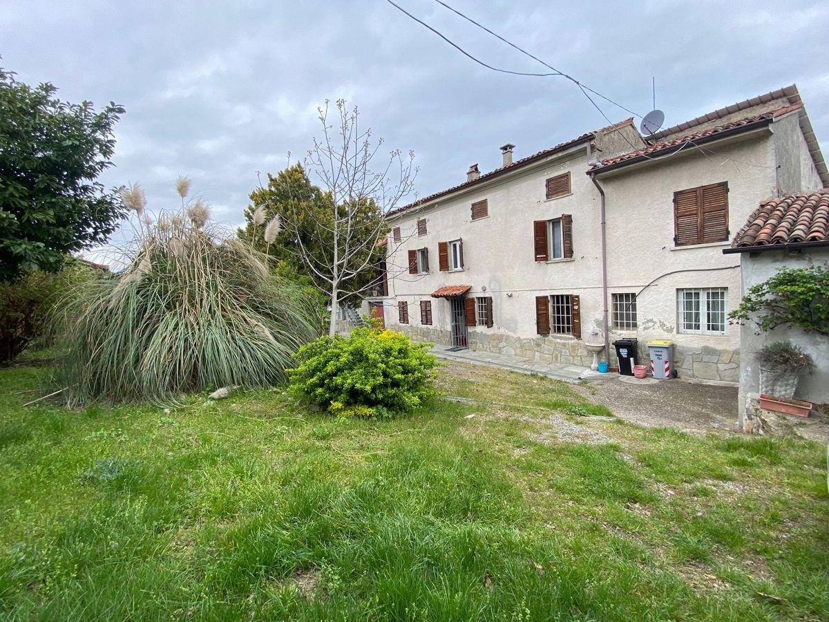 Casa indipendente in vendita a Ziano Piacentino