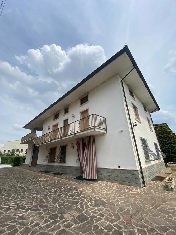 Casa indipendente in vendita a Borgonovo Val Tidone