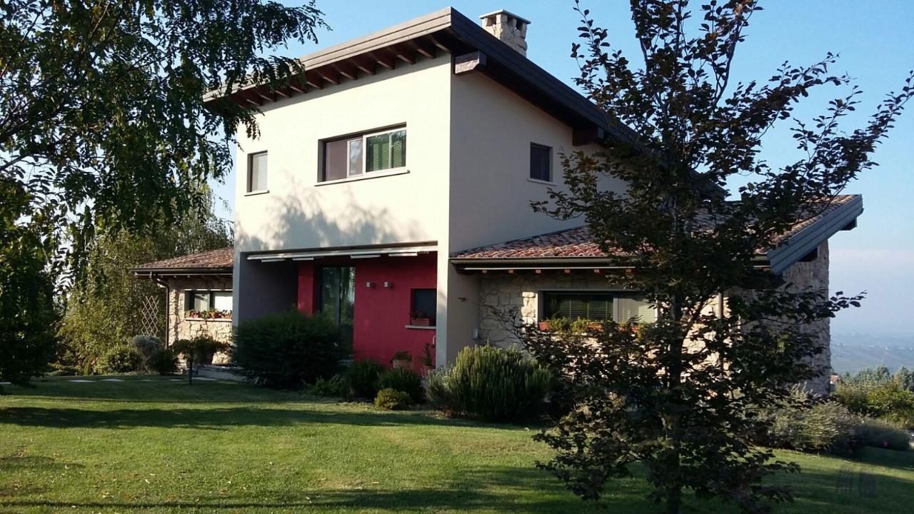 Villa in vendita a Ziano Piacentino