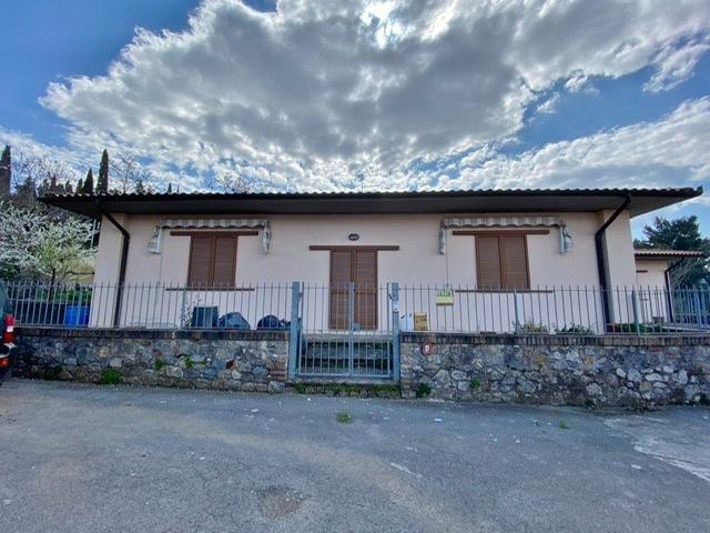 Villa plurifamiliare in vendita a Gavorrano
