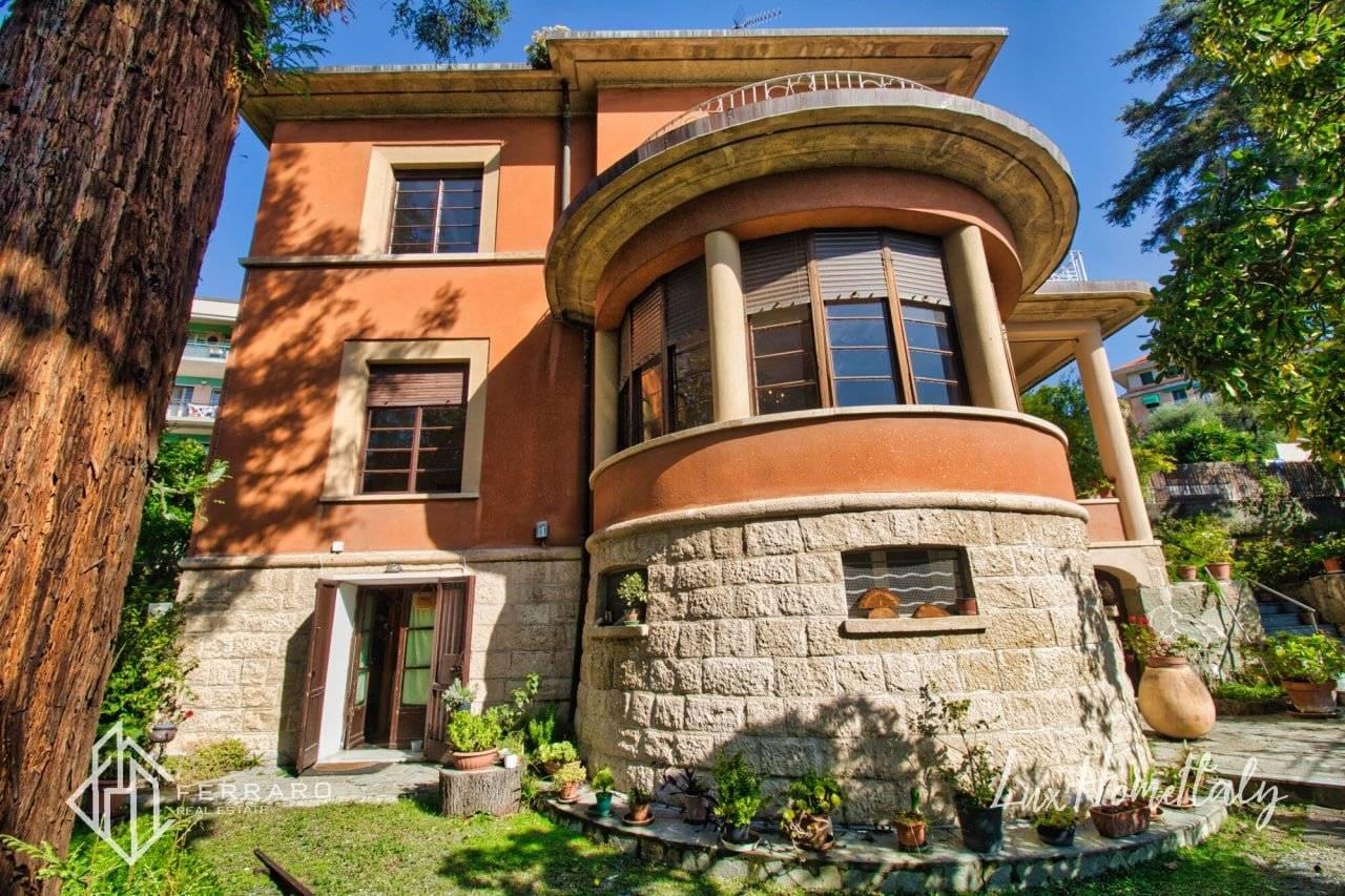 Villa in vendita a Albissola Marina