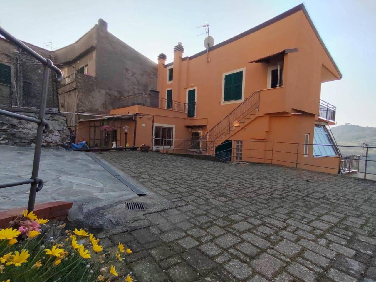 Casa indipendente in vendita a Pietra Ligure
