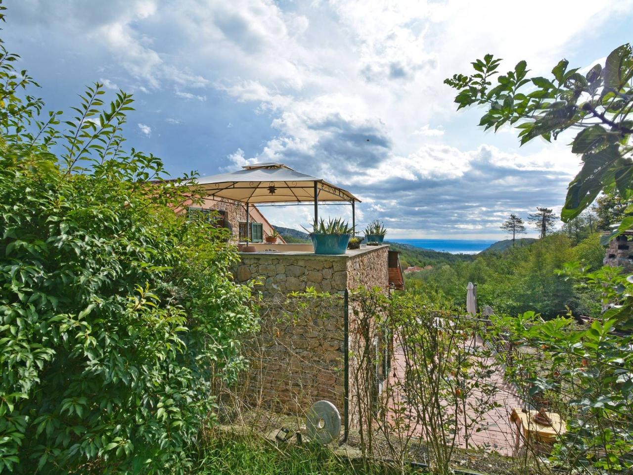 Villa in vendita a Finale Ligure