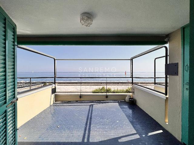 One-room flat in Via Aurelia Levante 58, Ospedaletti - Photo 1