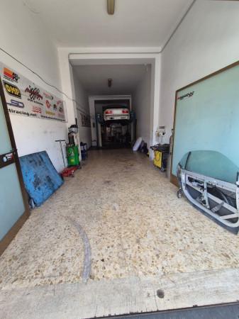 Negozio in Via Antonio Segni, Locorotondo, {3} - Foto 1