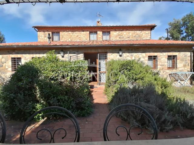 Country house or cottage, Volterra - Photo 1