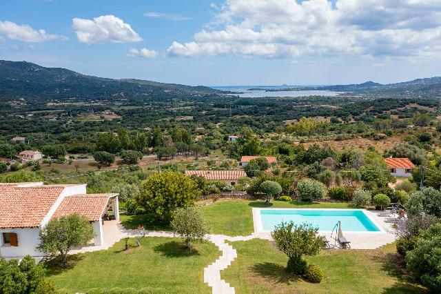 Mansion in Cugnana, Olbia - Photo 1