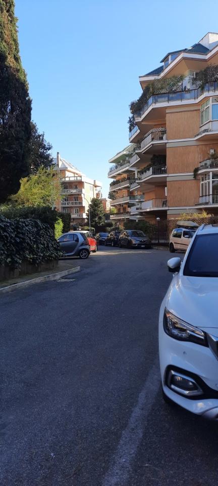Parcheggio chiuso in Via San Pio V 88, Roma - Foto 1