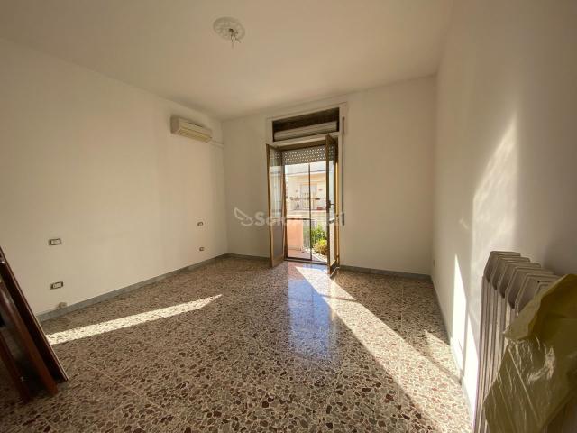 4-room flat, Latina - Photo 1