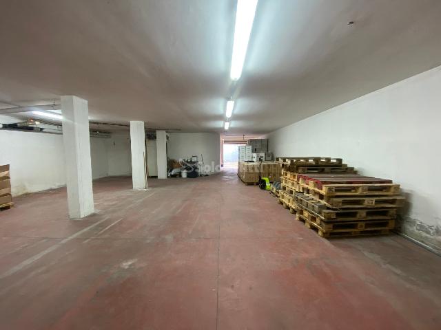 Warehouse in Strada Acque Alte, Latina - Photo 1