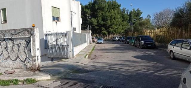 Boxen in Via Gaetano Salvemini 6, Brindisi - Foto 1