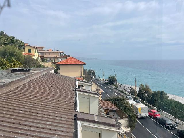 4-room flat in {3}, Corso Guglielmo Marconi - Photo 1