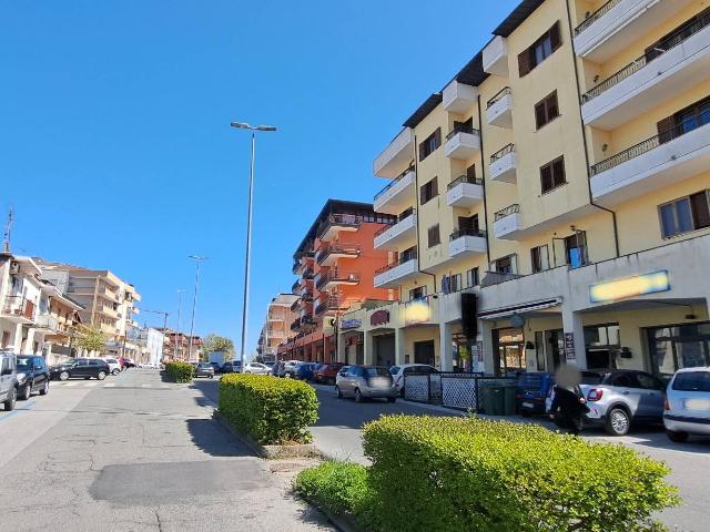 4-room flat in Viale Alcide De Gasperi 86, Vibo Valentia - Photo 1