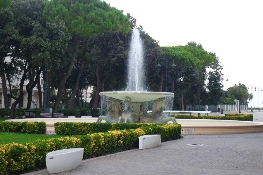 Ristorante in Viale Tripoli 290, Rimini, {3} - Foto 1