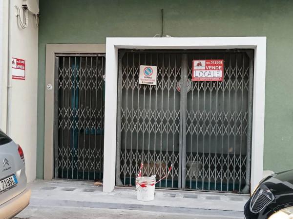 Negozio in , Casarano, {3} - Foto 2