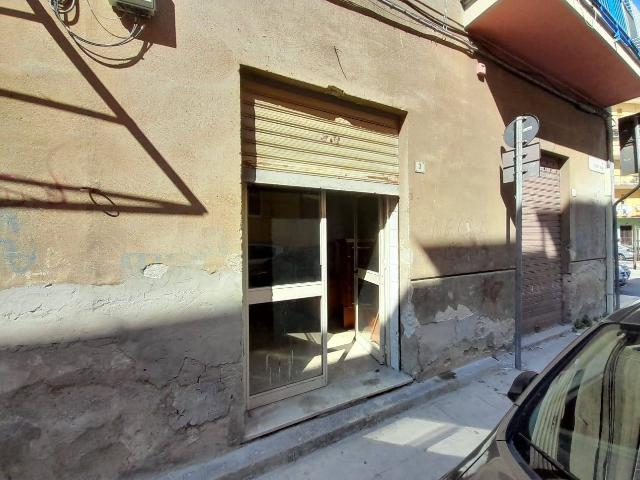 Magazzino in Via Fiume Delia 3, Palermo - Foto 1