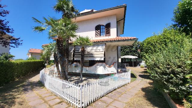 Mansion in Via Lago d'Iseo, Rosignano Marittimo - Photo 1