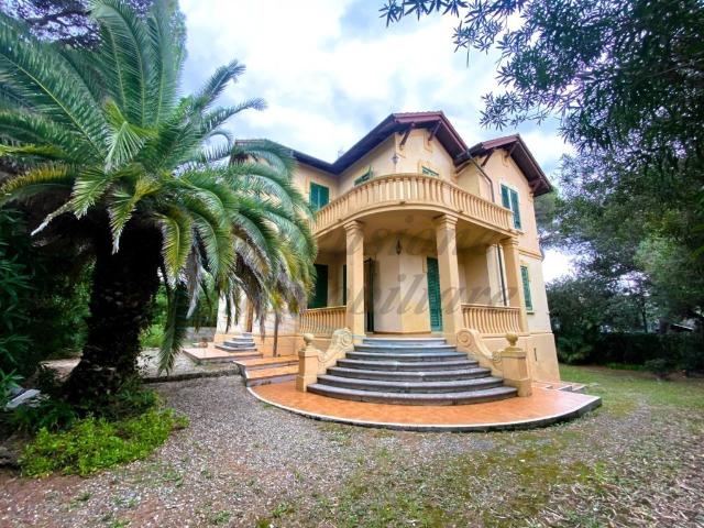 Mansion in Via Renato Fucini, Livorno - Photo 1