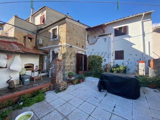 Detached house in Via Traversa Livornese, Rosignano Marittimo - Photo 1