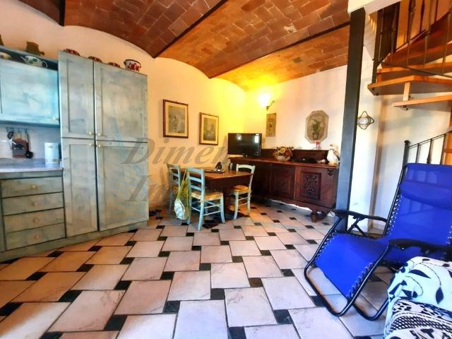 Detached house in Viale della Repubblica 123, Cecina - Photo 1