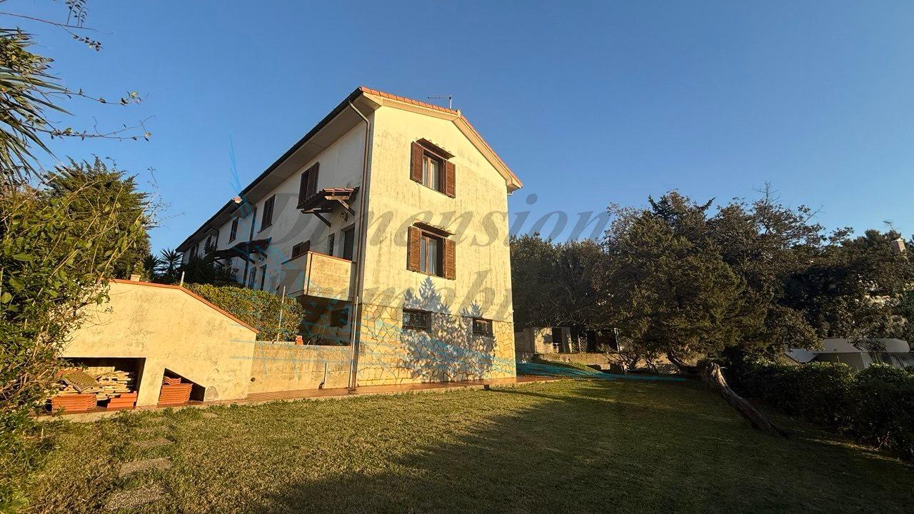 casa indipendente in vendita a Rosignano Marittimo in zona Nibbiaia