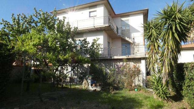 Three-family villa, Rosignano Marittimo - Photo 1