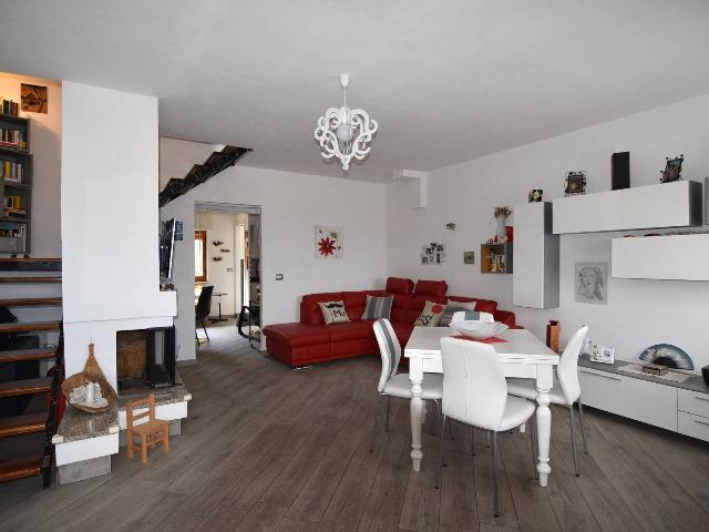 Apartament in Via Londra 2, Macomer - Photo 1