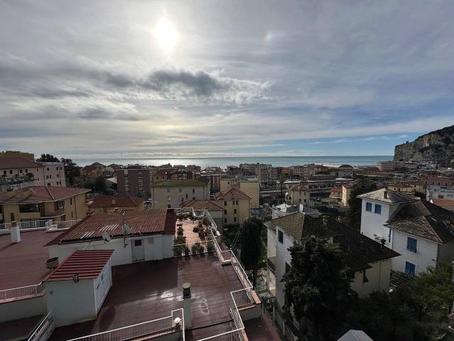 3-room flat in Via 25 Aprile 30, Finale Ligure - Photo 1