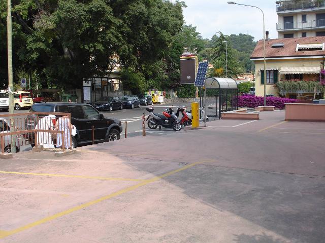 Autoparkplatz in Via G. Carminati 98, Andora - Foto 1