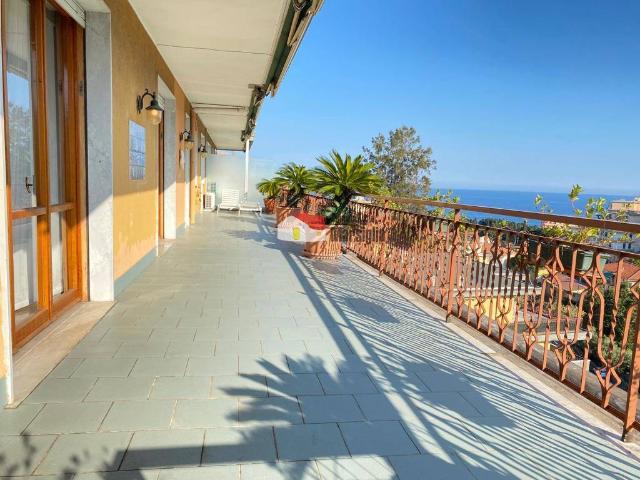 Penthouse in Strada Privata Vallarino, Sanremo - Photo 1