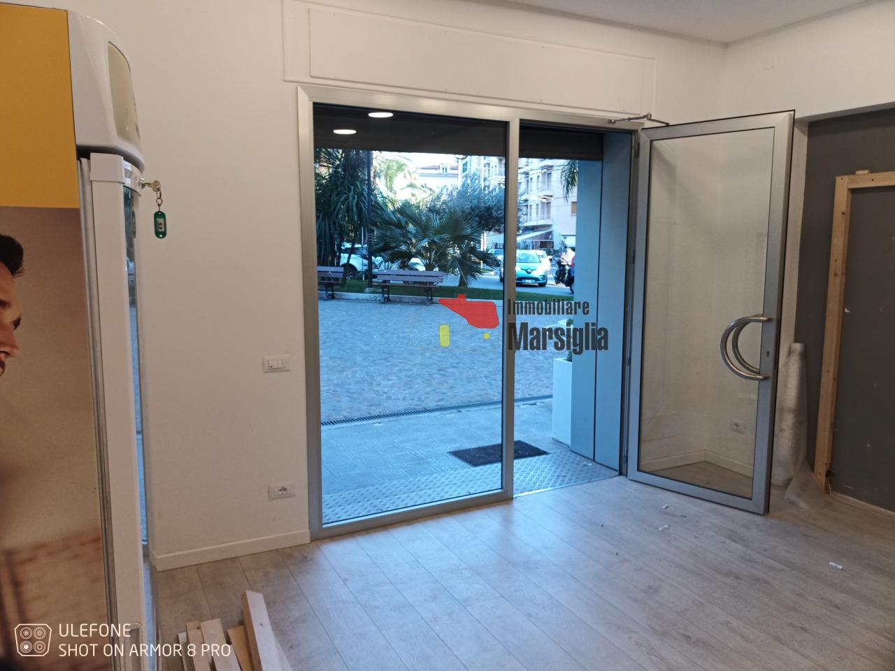 Negozio in Corso Matuzia 18, Sanremo, {3} - Foto 2