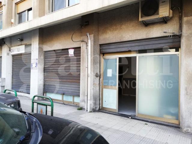 Magazzino in {3}, Via Calabria 22 - Foto 1