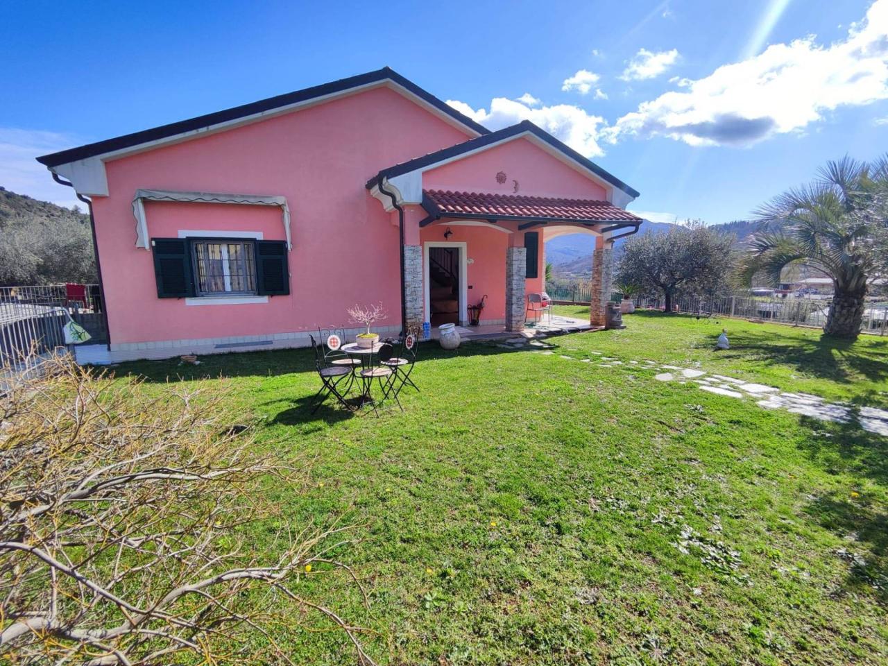 Villa a schiera in vendita a Ortovero