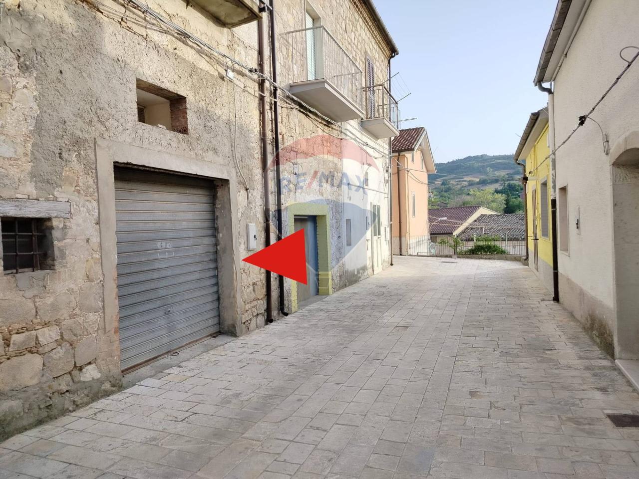 Magazzino in Via Rossini 5, Orsara Di Puglia, {3} - Foto 1