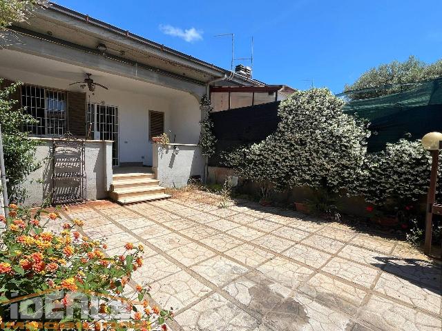 Terraced house in Via dello Scorpione 25, Ardea - Photo 1