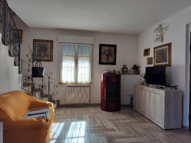 Terraced house in Via Batignanese, Grosseto - Photo 1