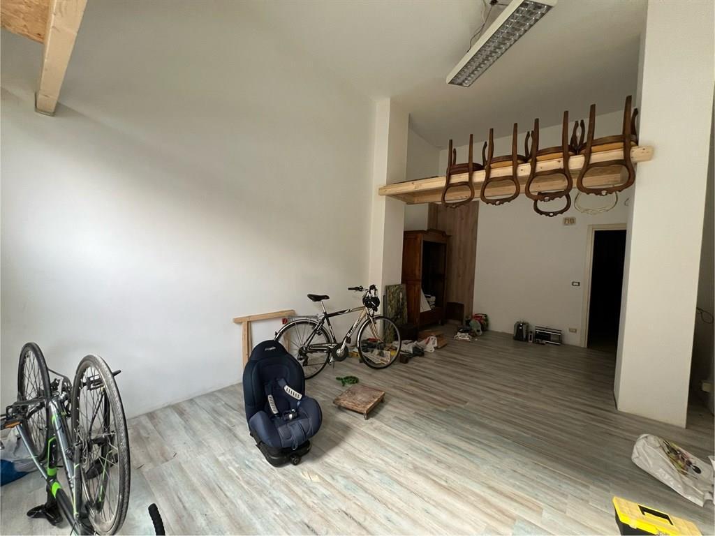 Negozio in Via Castelgomberto, Torino, {3} - Foto 1