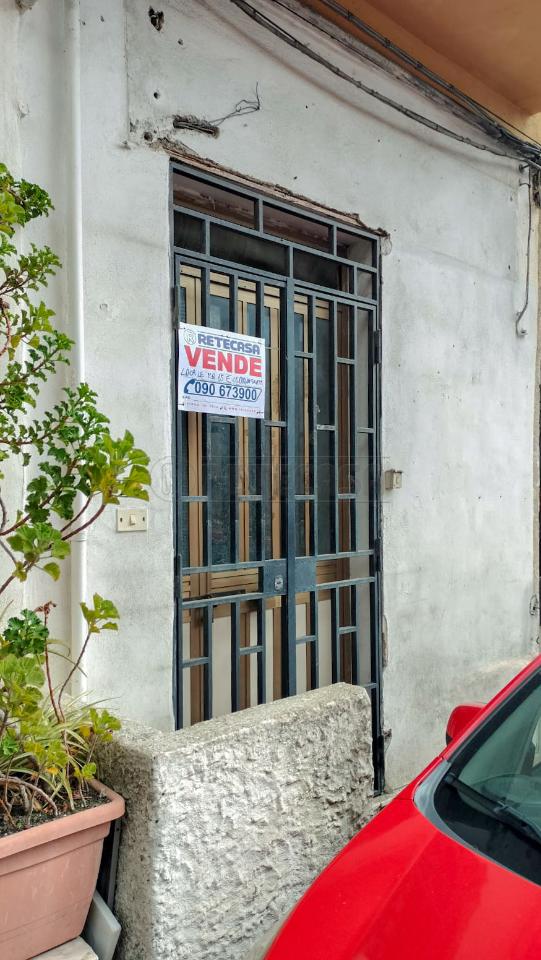 Palazzina commerciale in Via Ernesto Cianciolo 74, Messina, {3} - Foto 1