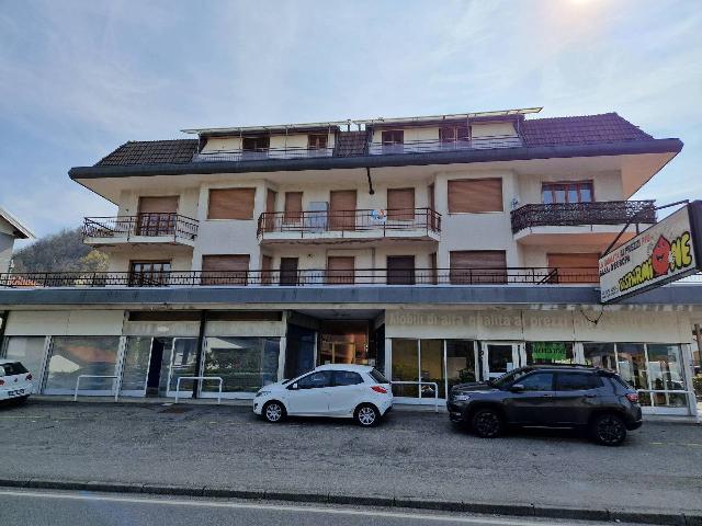 Vierzimmerwohnung in Corso Valsesia 44, Serravalle Sesia - Foto 1