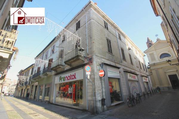 Negozio in Via Giuseppe Verdi 10, Vercelli, {3} - Foto 1